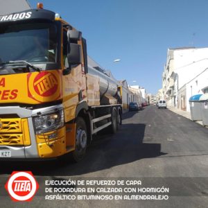 asfáltico bituminoso, dotando a las calles de una nueva capa de rodadura