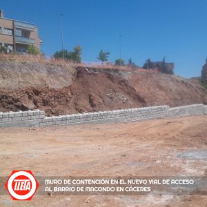 muro-vial-macondo-01